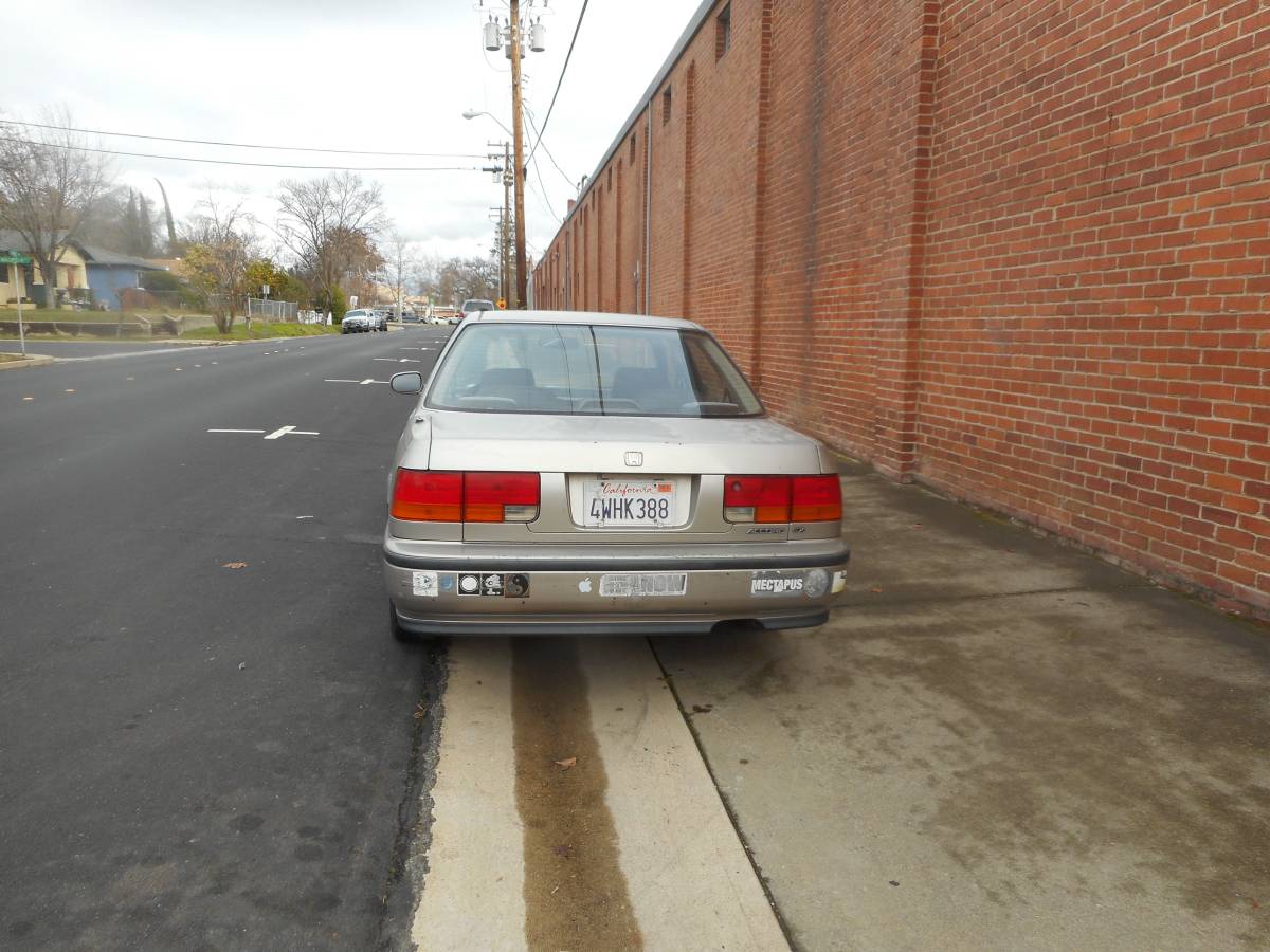 Honda-accord-1993-brown-4