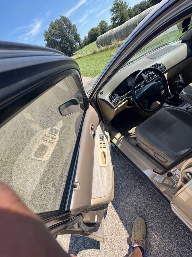 Honda-accord-1994-11