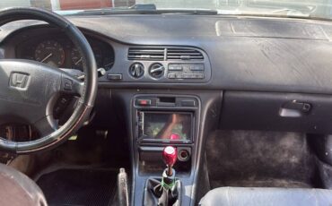 Honda-accord-1994-white-4