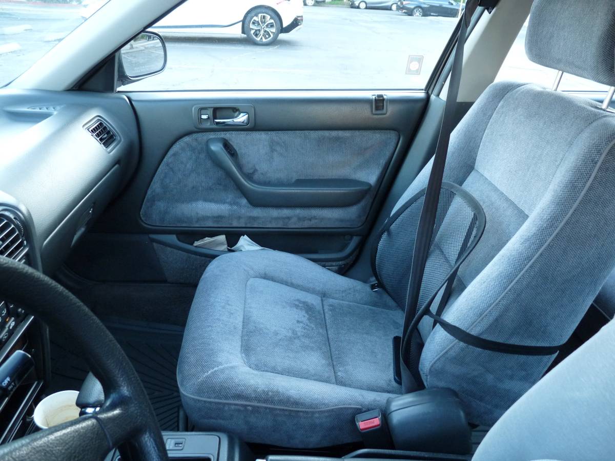 Honda-accord-lx-1991-grey-10