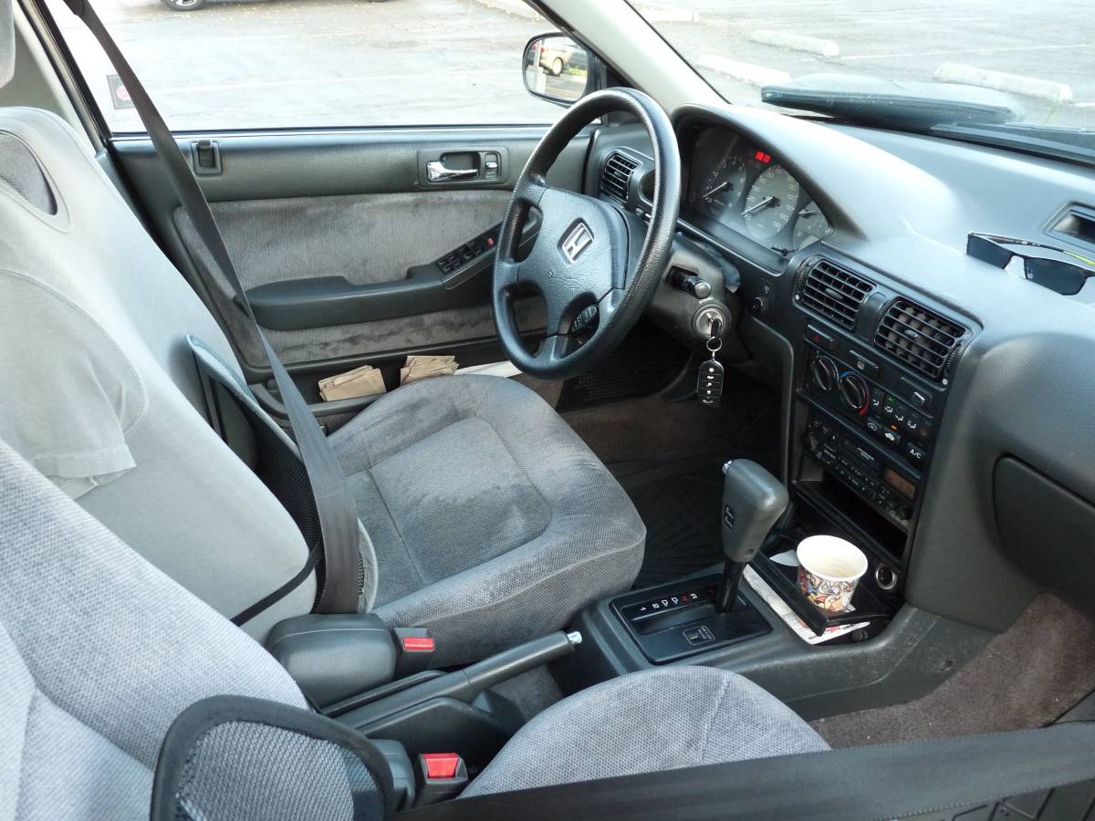 Honda-accord-lx-1991-grey-9