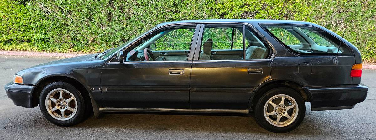 Honda-accord-lx-wagon-1993-grey-1