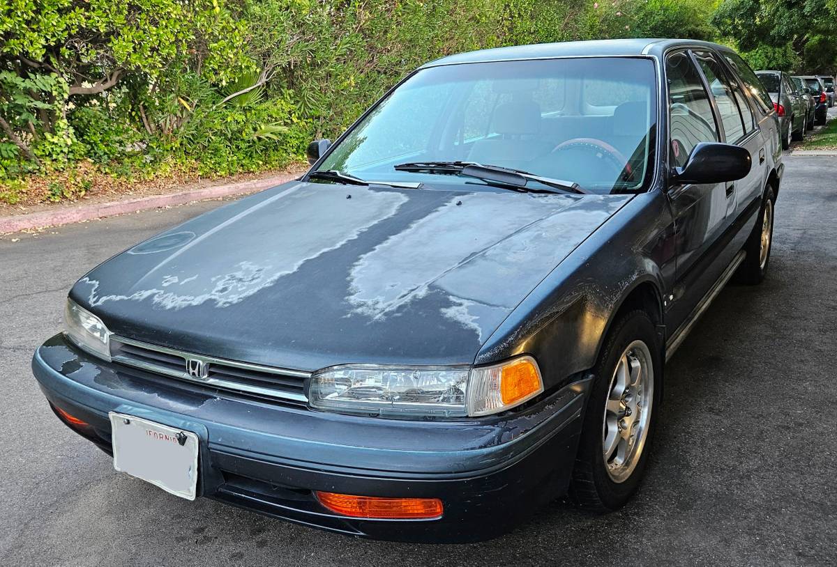 Honda-accord-lx-wagon-1993-grey-10