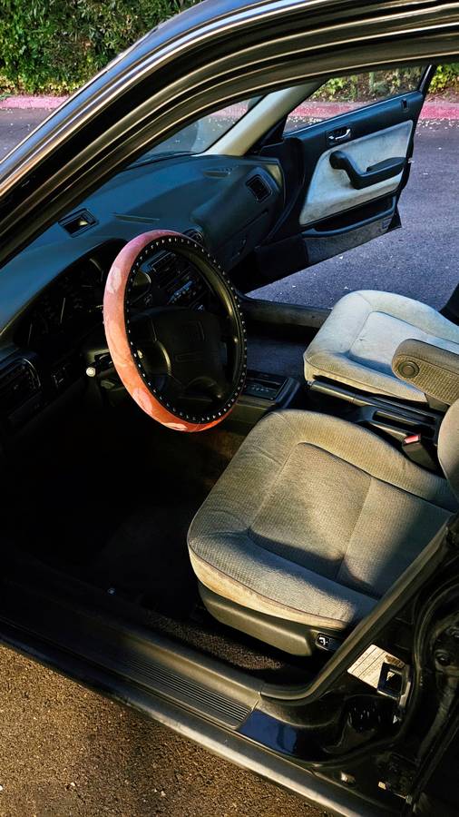 Honda-accord-lx-wagon-1993-grey-13