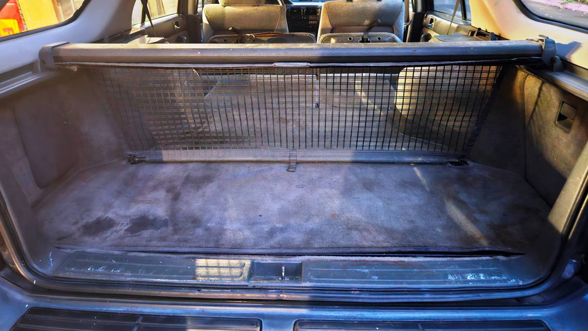 Honda-accord-lx-wagon-1993-grey-18