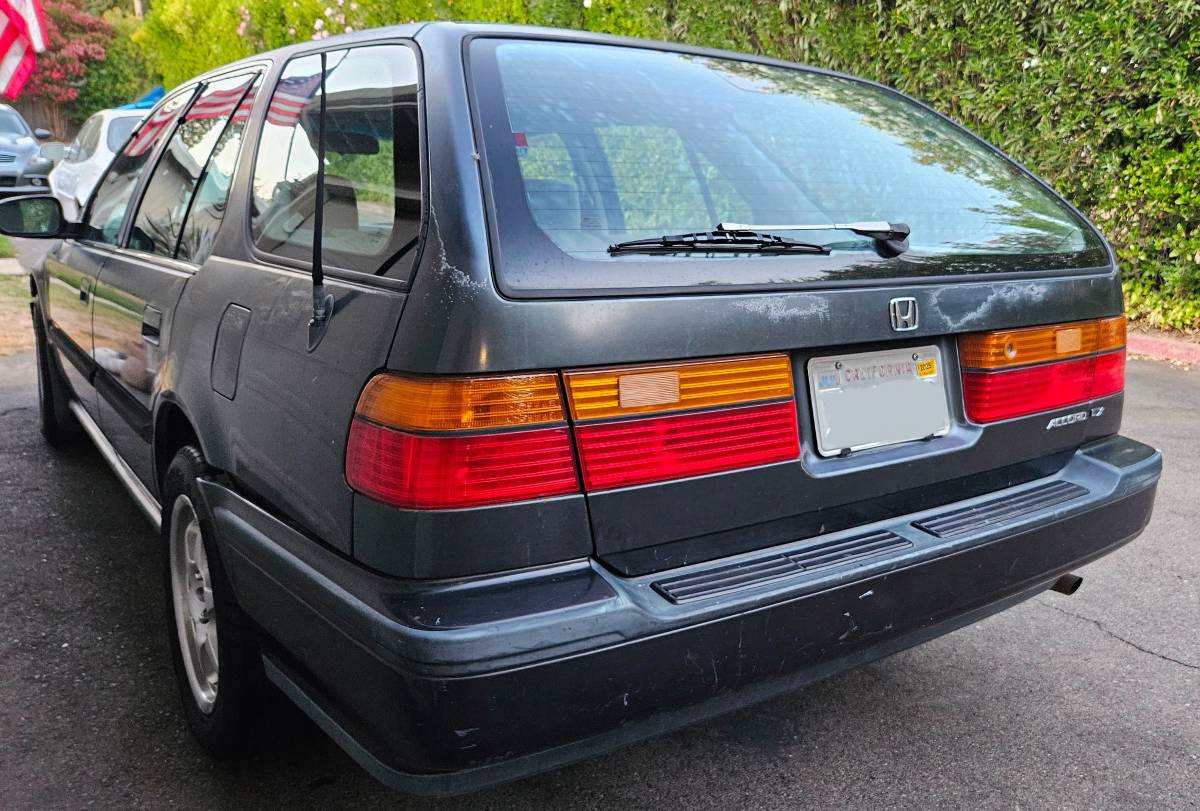 Honda-accord-lx-wagon-1993-grey-5
