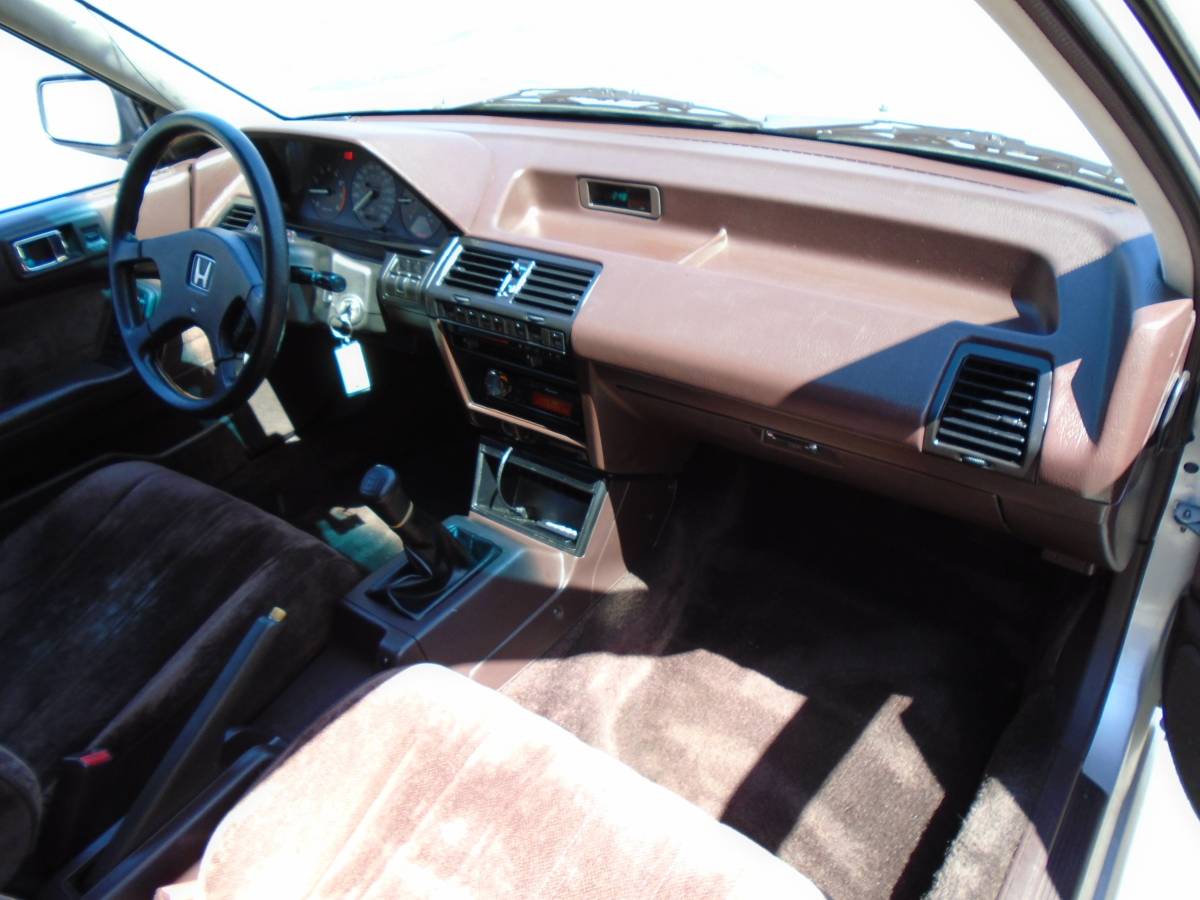Honda-accord-lxi-1987-19