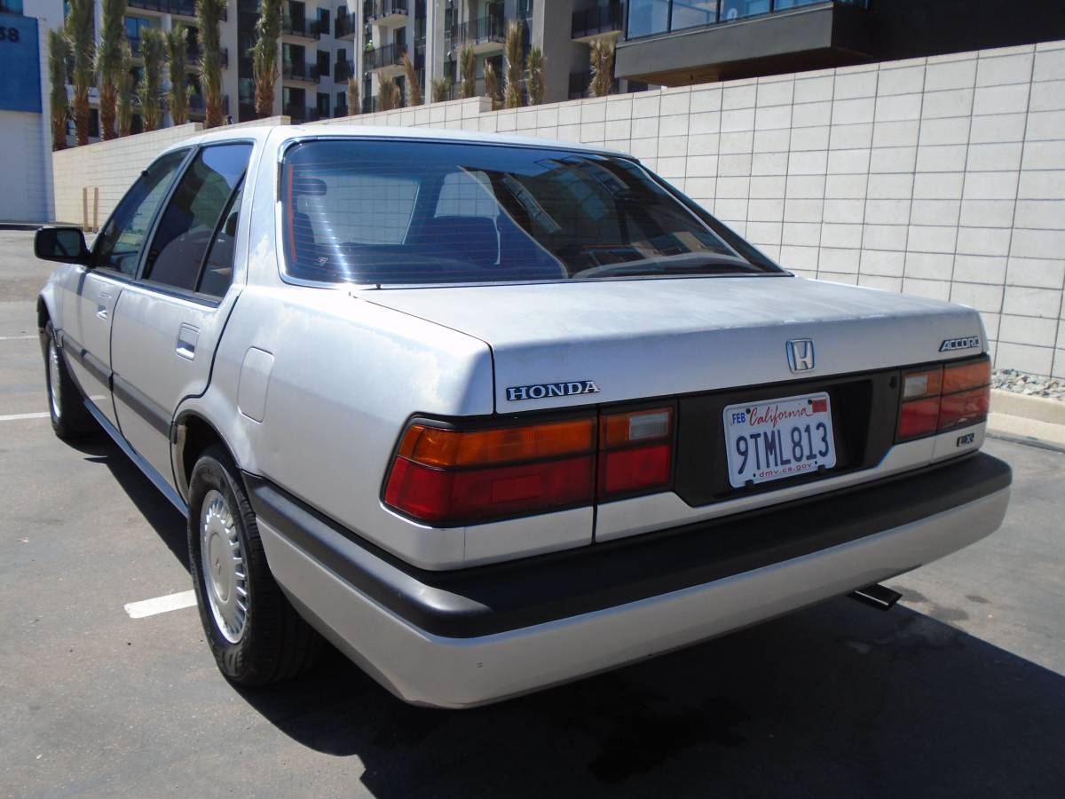 Honda-accord-lxi-1987-4