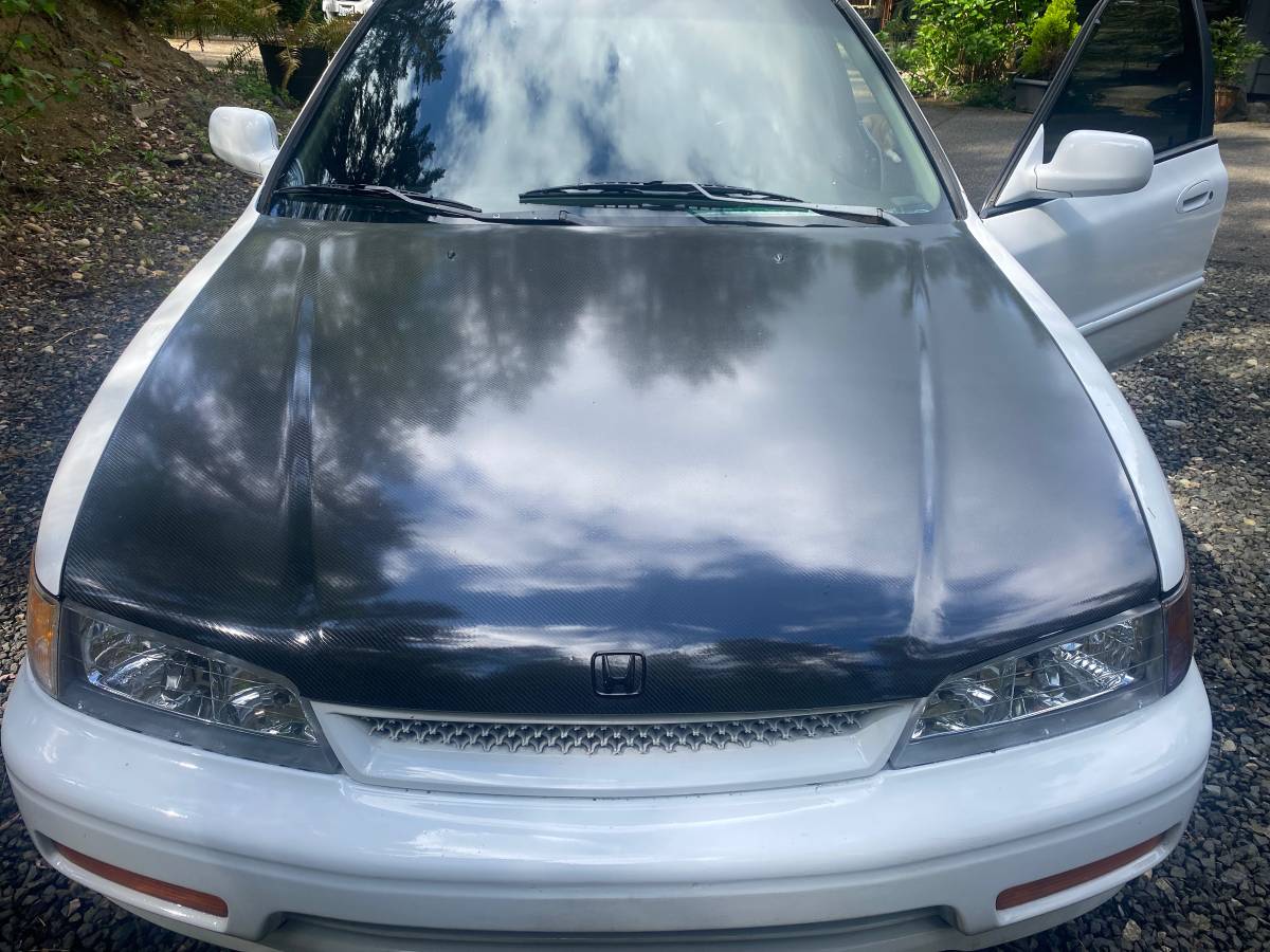 Honda-accord-wagon-1994-white-1