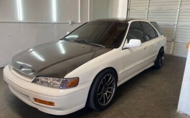 Honda-accord-wagon-1994-white