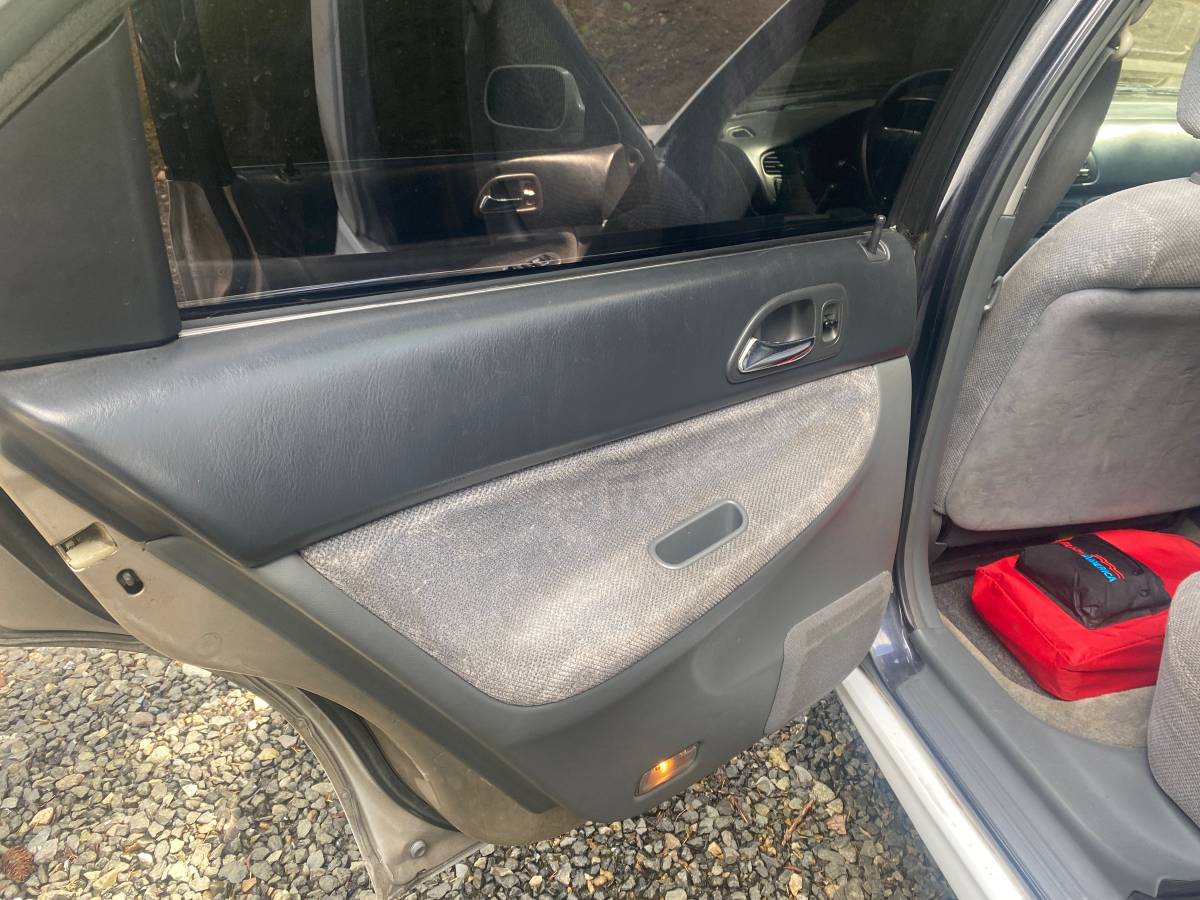 Honda-accord-wagon-1994-white-6