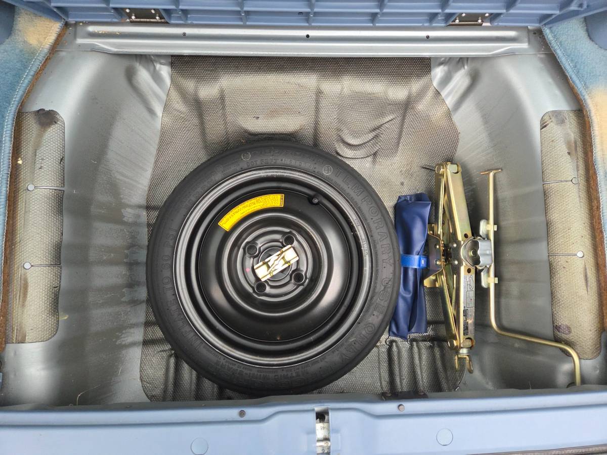 Honda-civic-dx-wagon-1985-blue-12