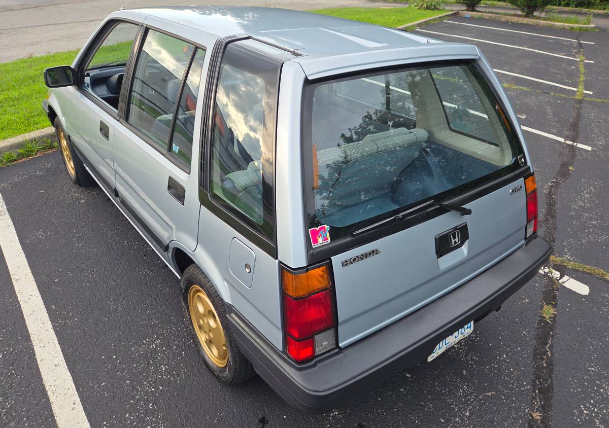 Honda-civic-dx-wagon-1985-blue-3