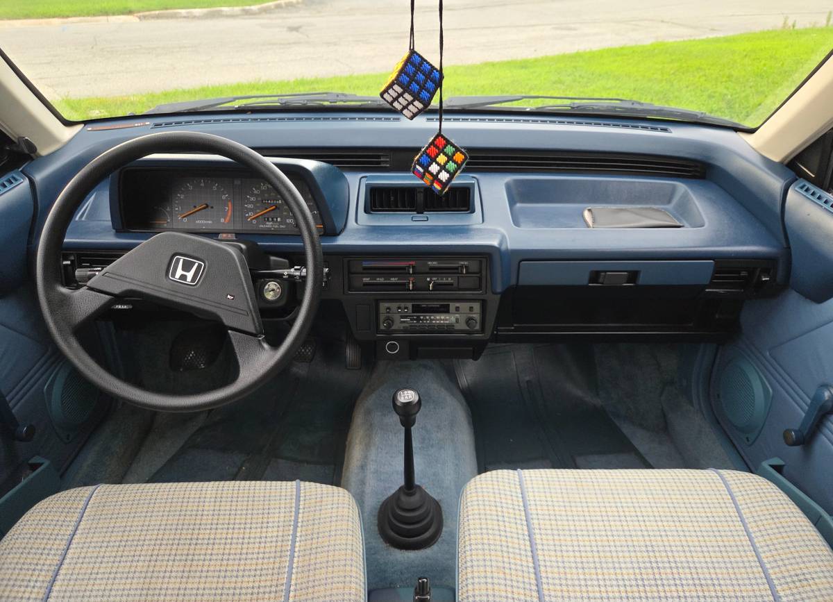 Honda-civic-dx-wagon-1985-blue-6