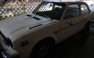 Honda-civic-hatchback-1976-yellow-20