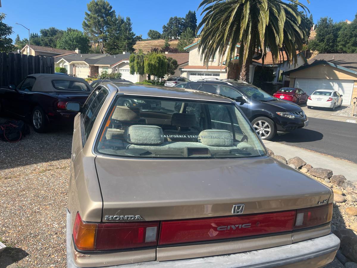 Honda-civic-lx-sedan-1989-3