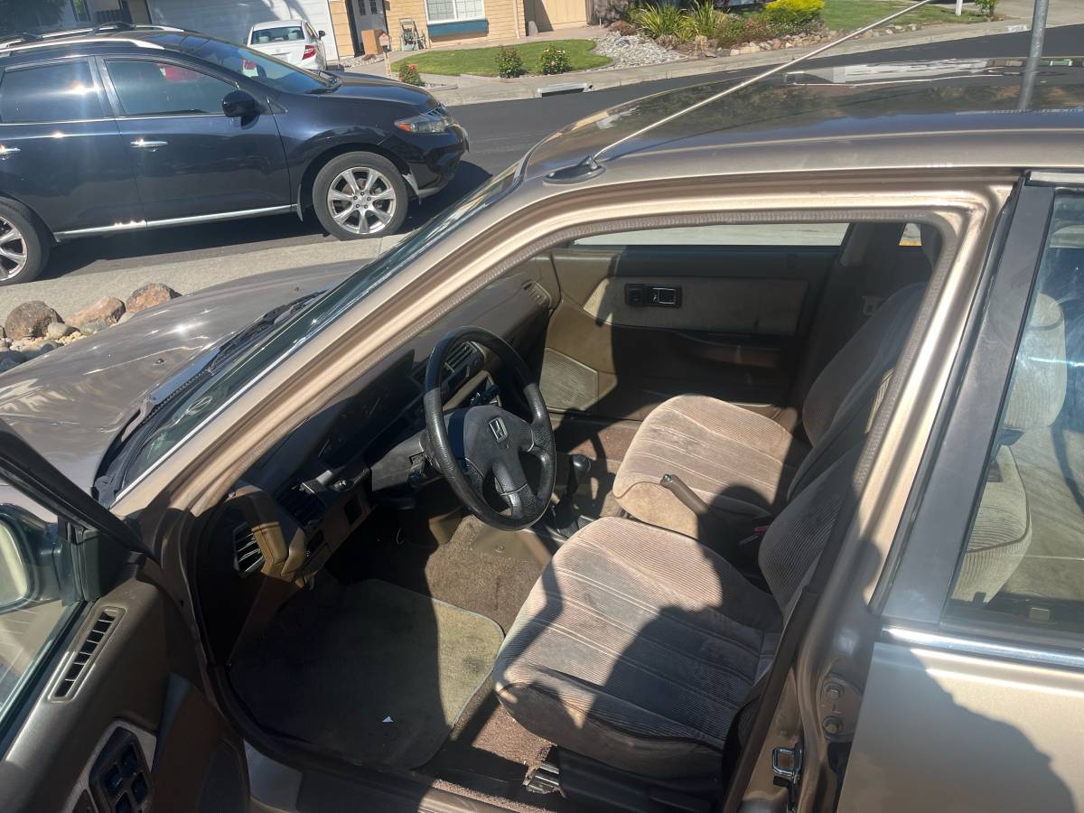 Honda-civic-lx-sedan-1989-4