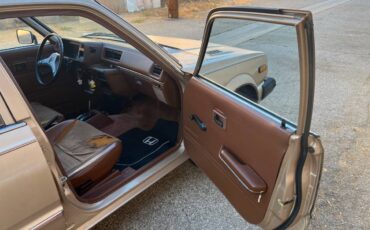 Honda-civic-wagon-1981-brown-14