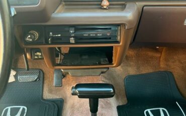 Honda-civic-wagon-1981-brown-18