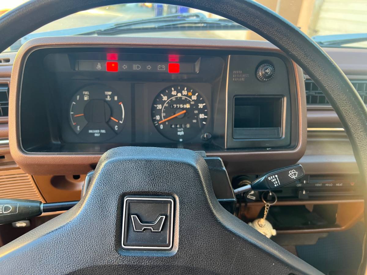 Honda-civic-wagon-1981-brown-19