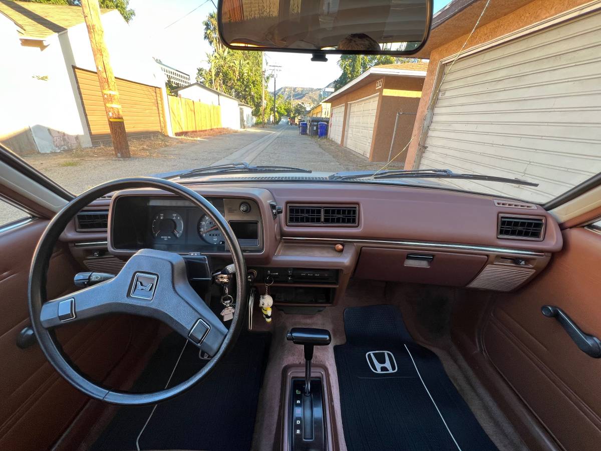 Honda-civic-wagon-1981-brown-23