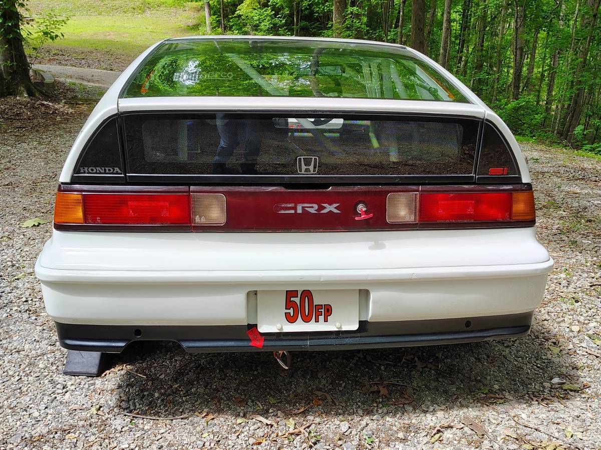 Honda-crx-1990-white-4