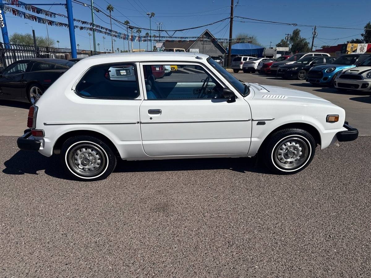 Honda-cvcc-1978-white-8