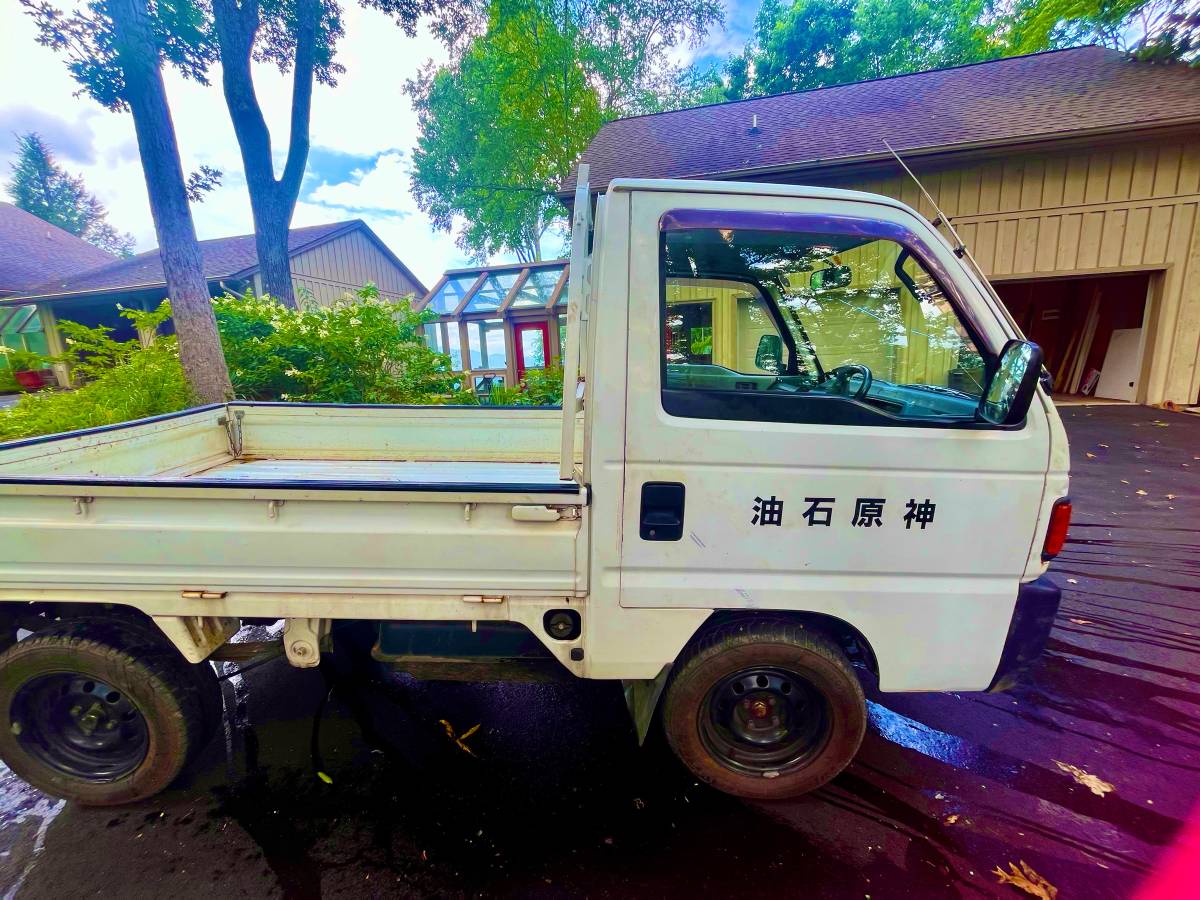Honmoku-mini-truck-collectable-1993-white-1