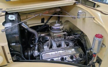 Hudson-2-dr-coupe-1937-Saxony-tan-7