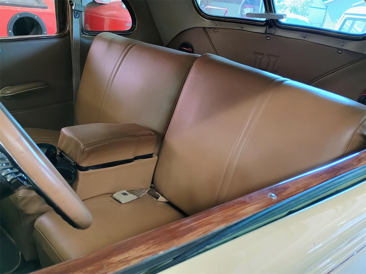 Hudson-2-dr-coupe-1937-Saxony-tan-8