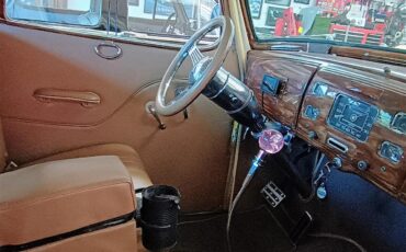 Hudson-2-dr-coupe-1937-Saxony-tan-9