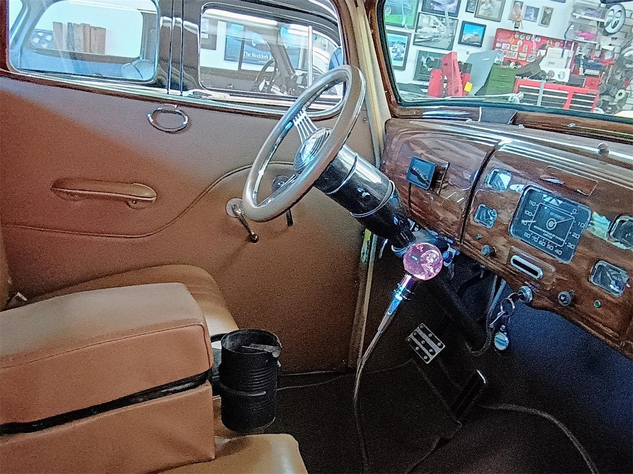 Hudson-2-dr-coupe-1937-Saxony-tan-9
