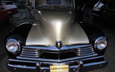 Hudson-Pickup-1946-Champagne-amp-Black-Champagne-amp-Black-1