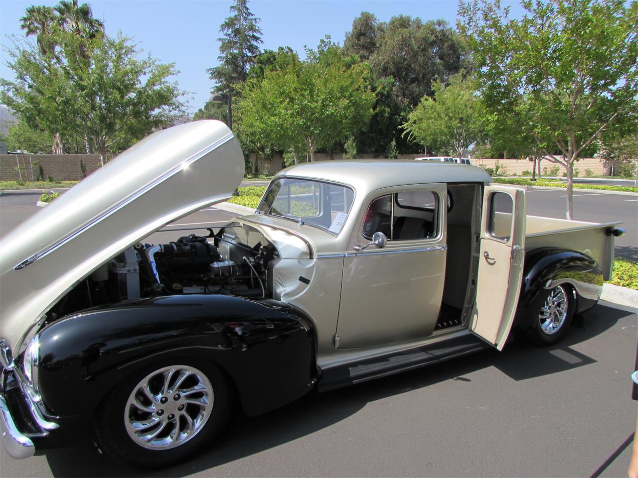 Hudson-Pickup-1946-Champagne-amp-Black-Champagne-amp-Black-2