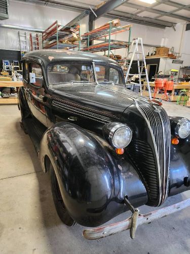 Hudson-Terraplane-1937-2