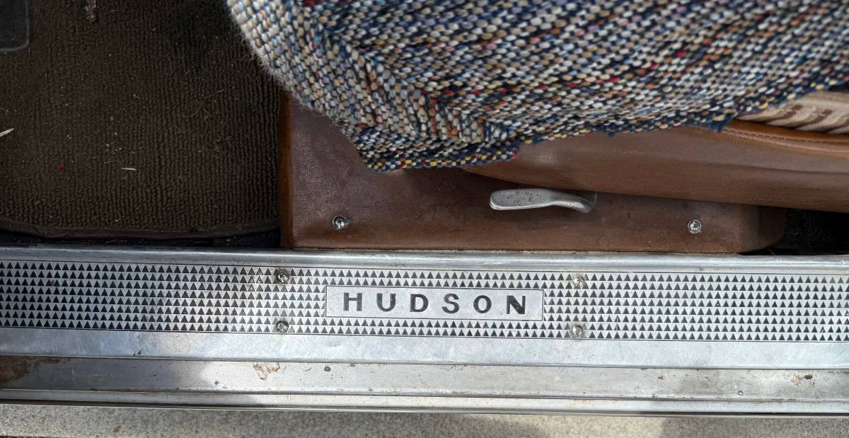 Hudson-commodore-1950-blue-11