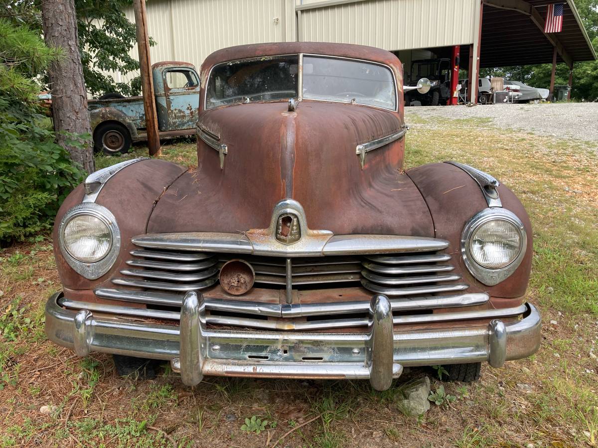 Hudson-commodore-eight-1947-red-1