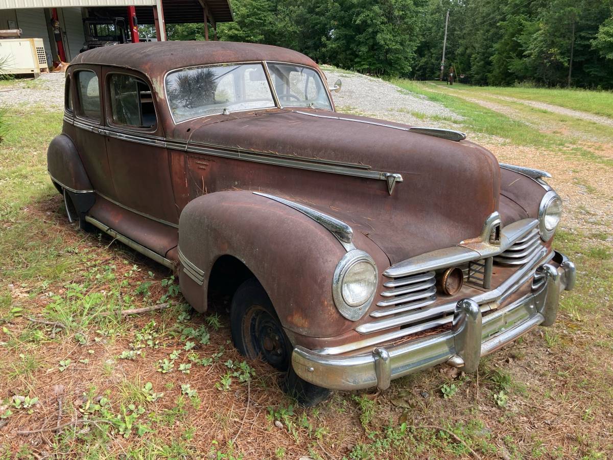 Hudson-commodore-eight-1947-red-2