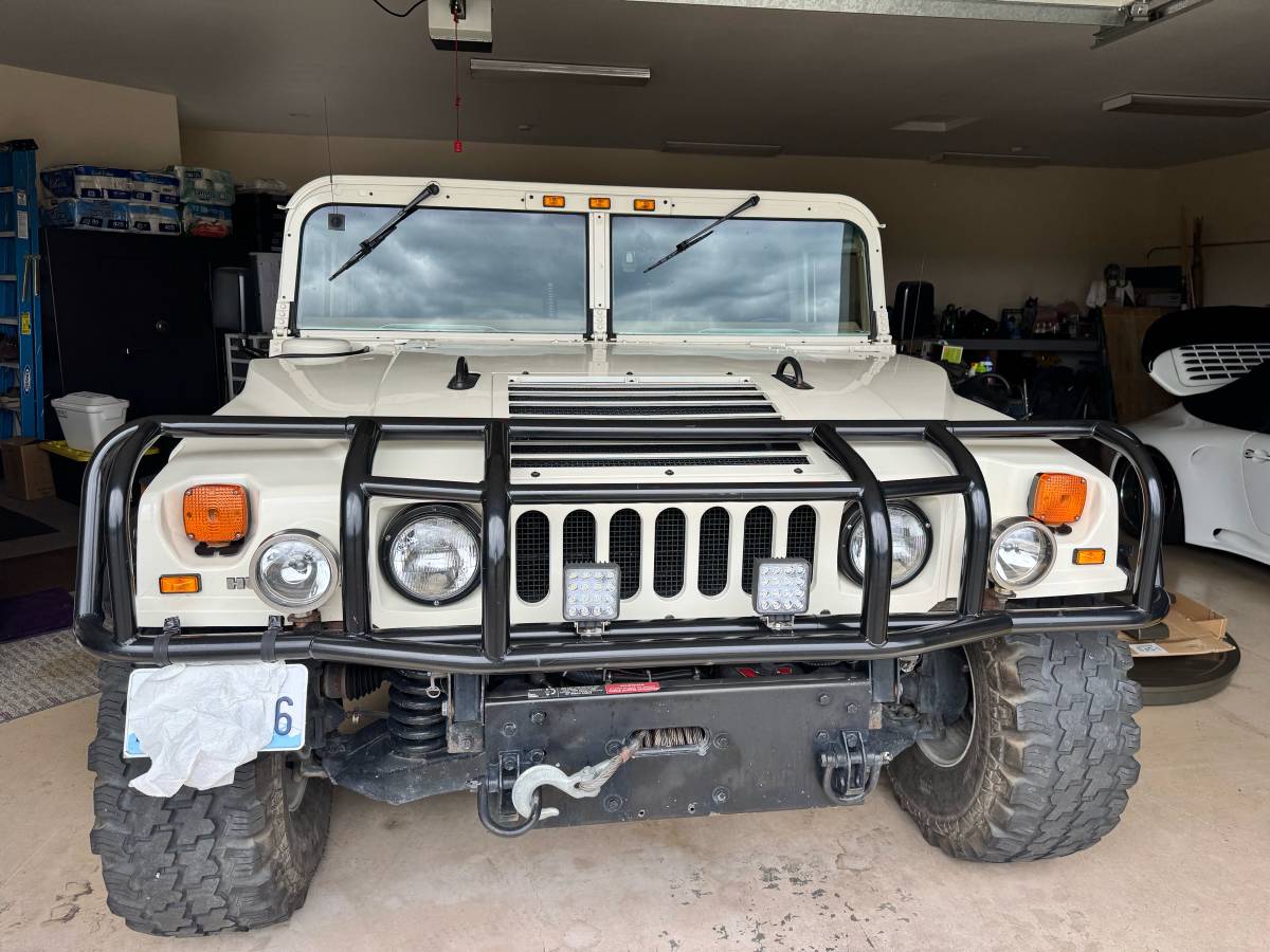 Hummer-h1-diesel-1994-white-1