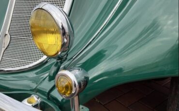 Hupmobile-Series-521-j-1935-GREEN-TAN-11
