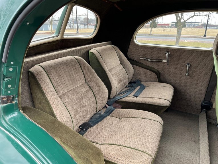 Hupmobile-Series-521-j-1935-GREEN-TAN-16