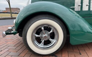 Hupmobile-Series-521-j-1935-GREEN-TAN-19