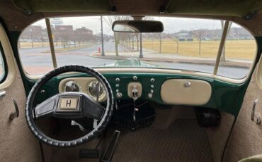 Hupmobile-Series-521-j-1935-GREEN-TAN-26