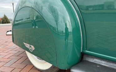 Hupmobile-Series-521-j-1935-GREEN-TAN-28