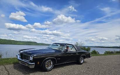 Hurst-olds-1975-black-3