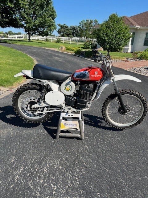 Husqvarna-1974-250-CR-MAG-1974-2