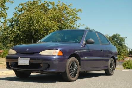 Hyundai-accent-1995-purple-1