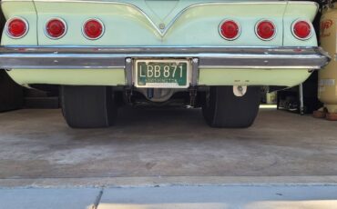 Impala-1961-green-1