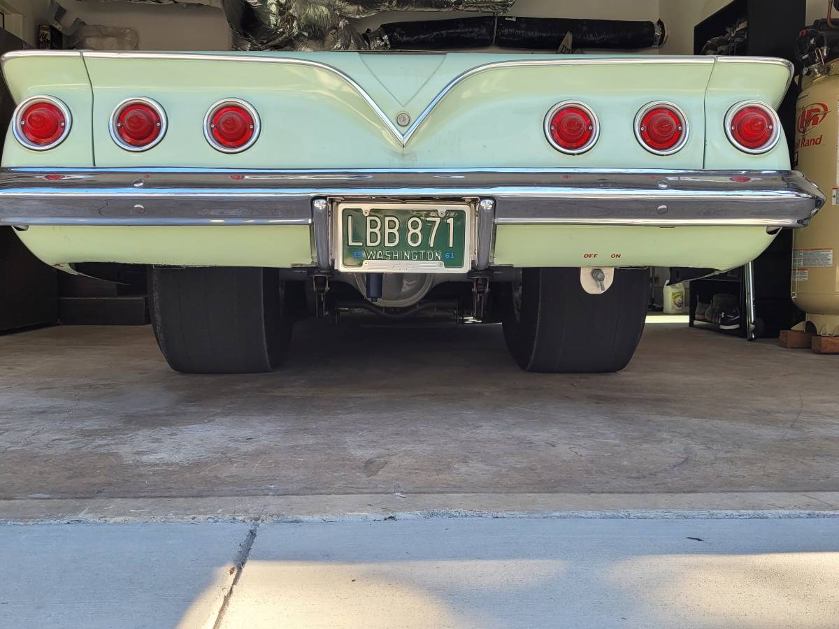 Impala-1961-green-1
