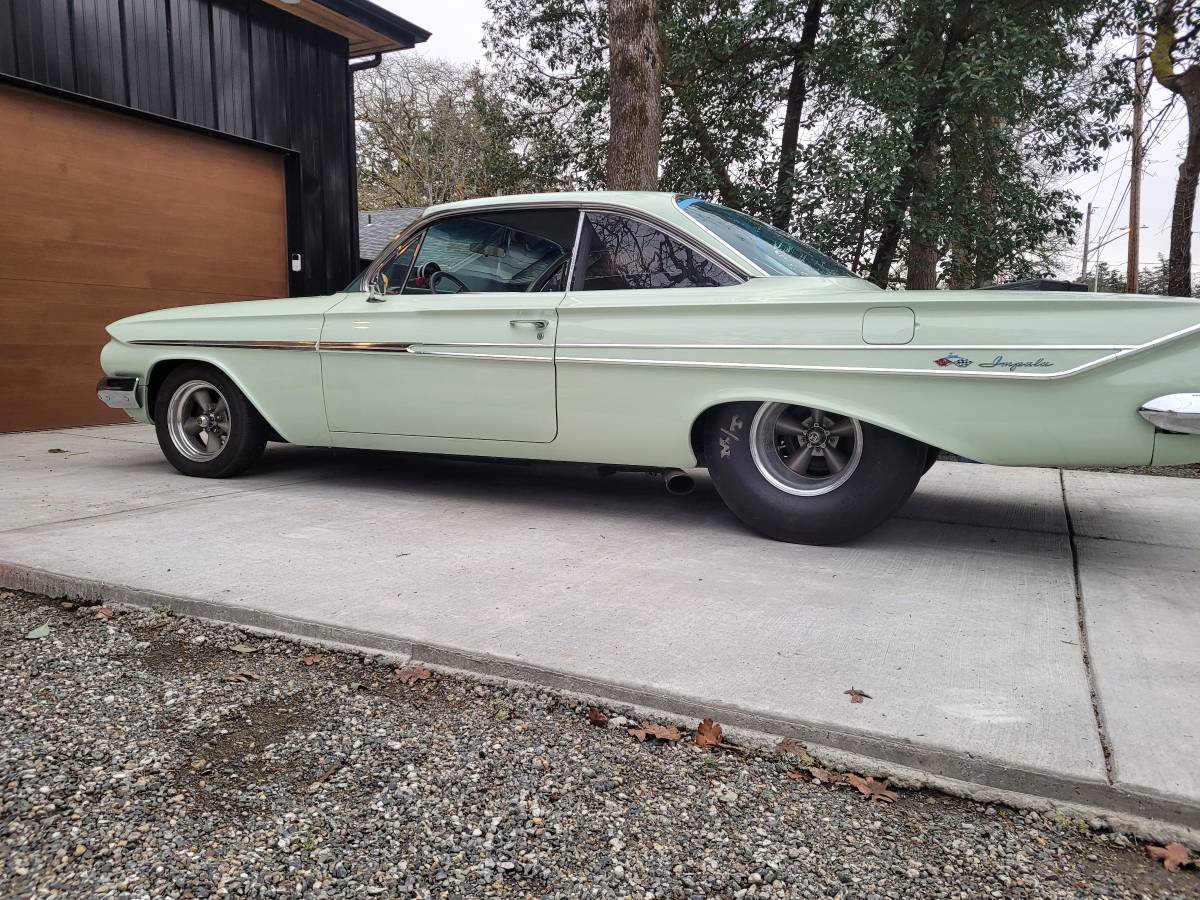 Impala-1961-green-17